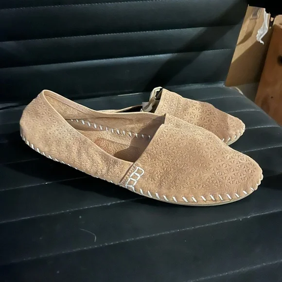 Adam Tucker Loafers - Picture 1 of 6
